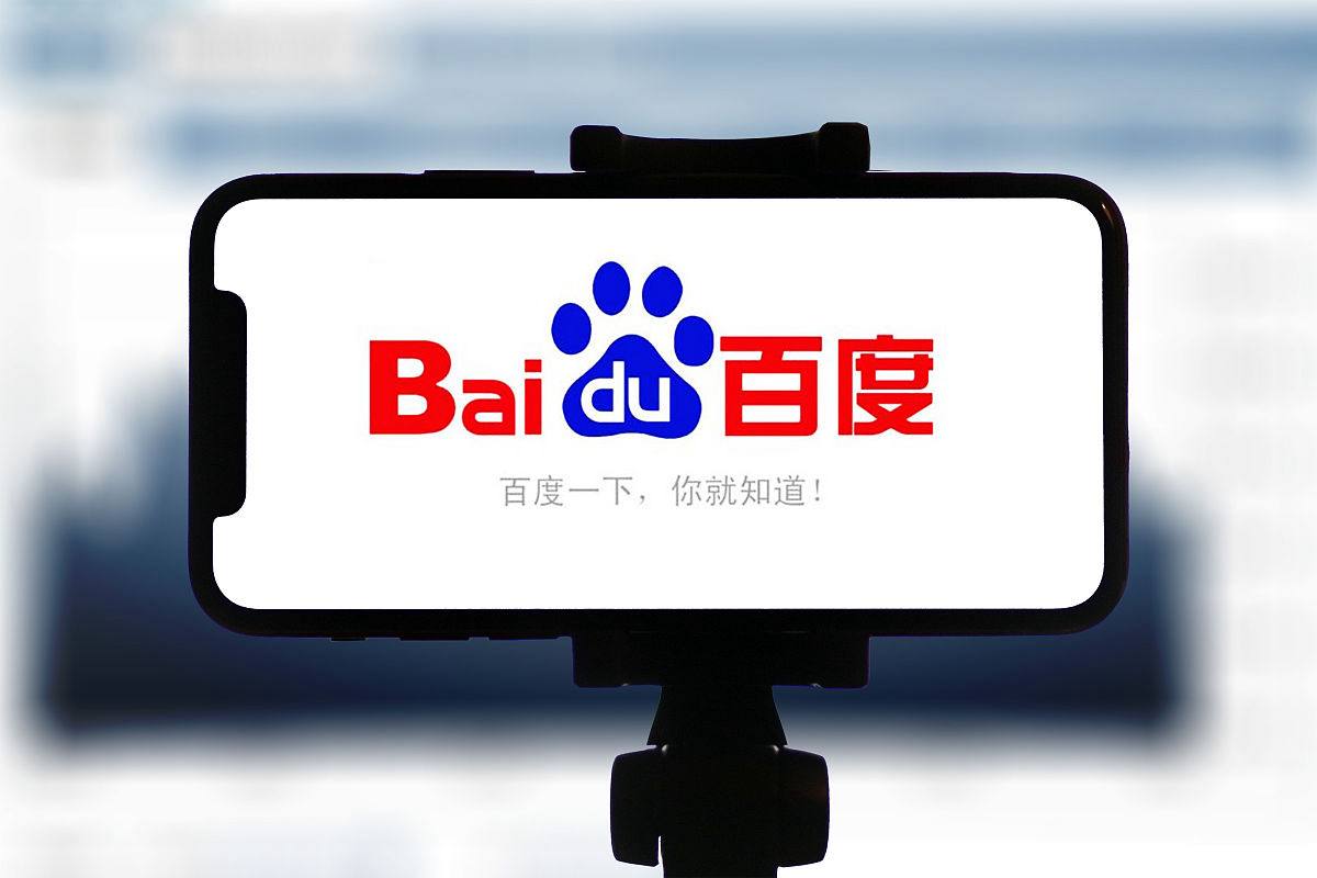 小孩高铁生病哭闹乘客生气质问